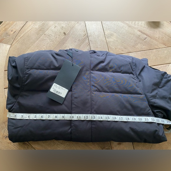 CANADA GOOSE
Wedgemount Parka -Black Label - Picture 10 of 11
